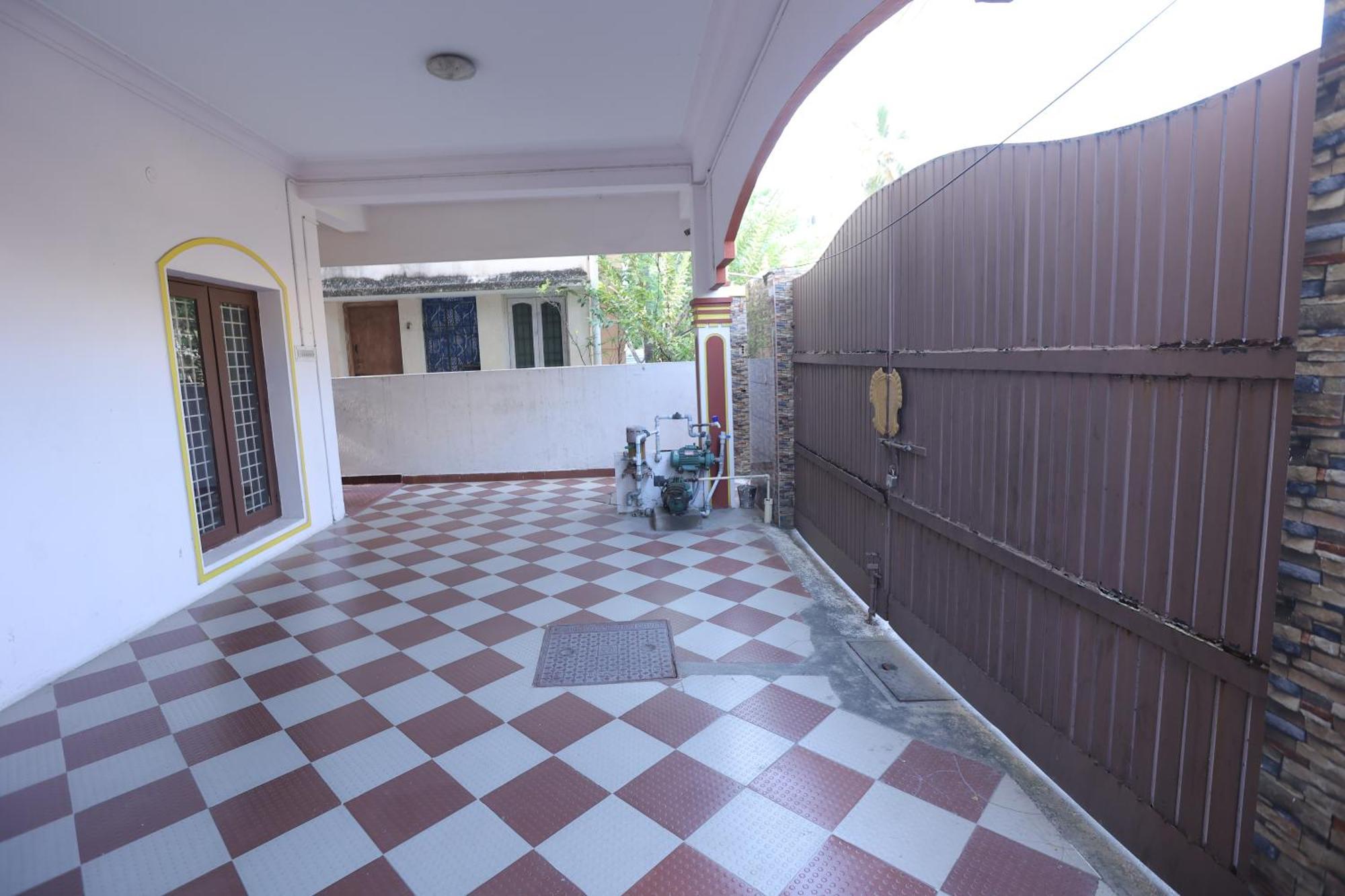 Happyhomes Porur -Near Rmz Software Park-Commerzone-Dlf It Sez Park -L&T Chennai Esterno foto